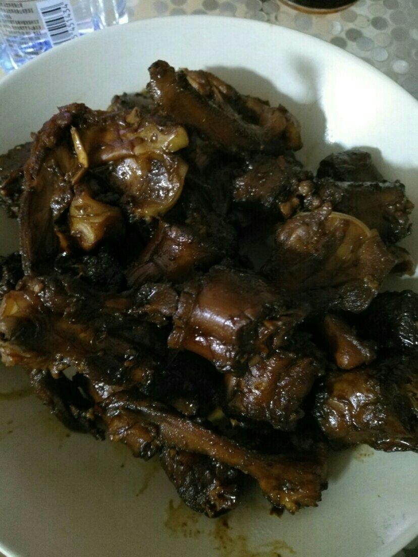 麻辣鸭脖子