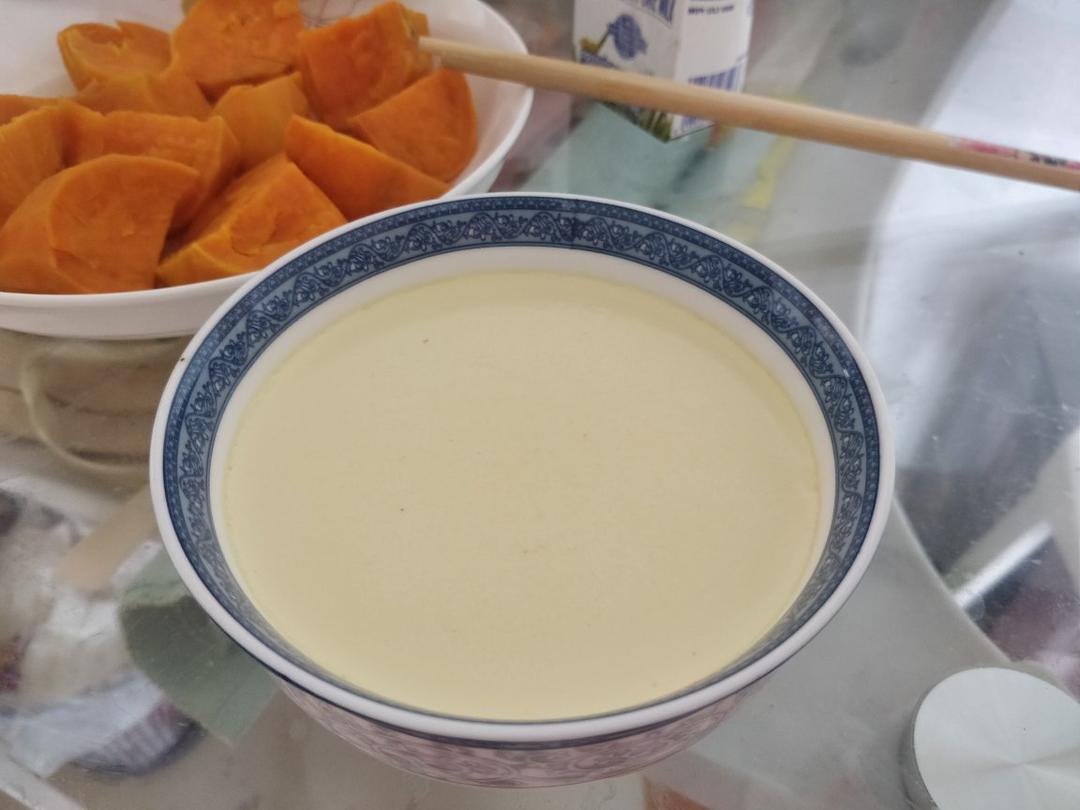 嫩滑牛奶炖蛋