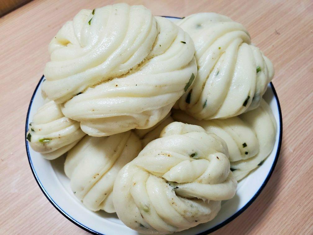葱油花卷，一根筷子卷出漂亮的造型