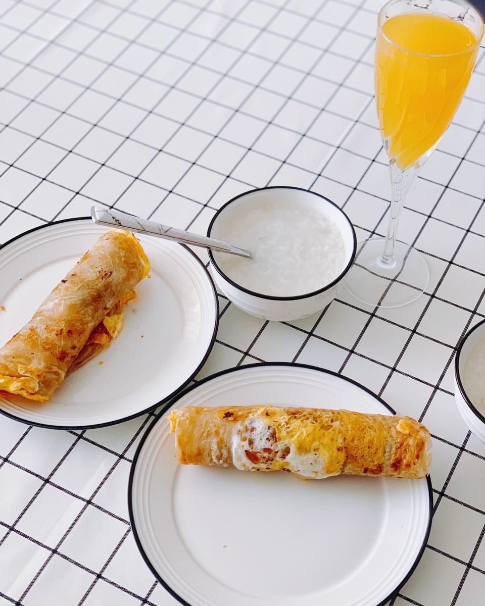 家庭版煎饼果子---快手健康早餐，利用家里现有材料