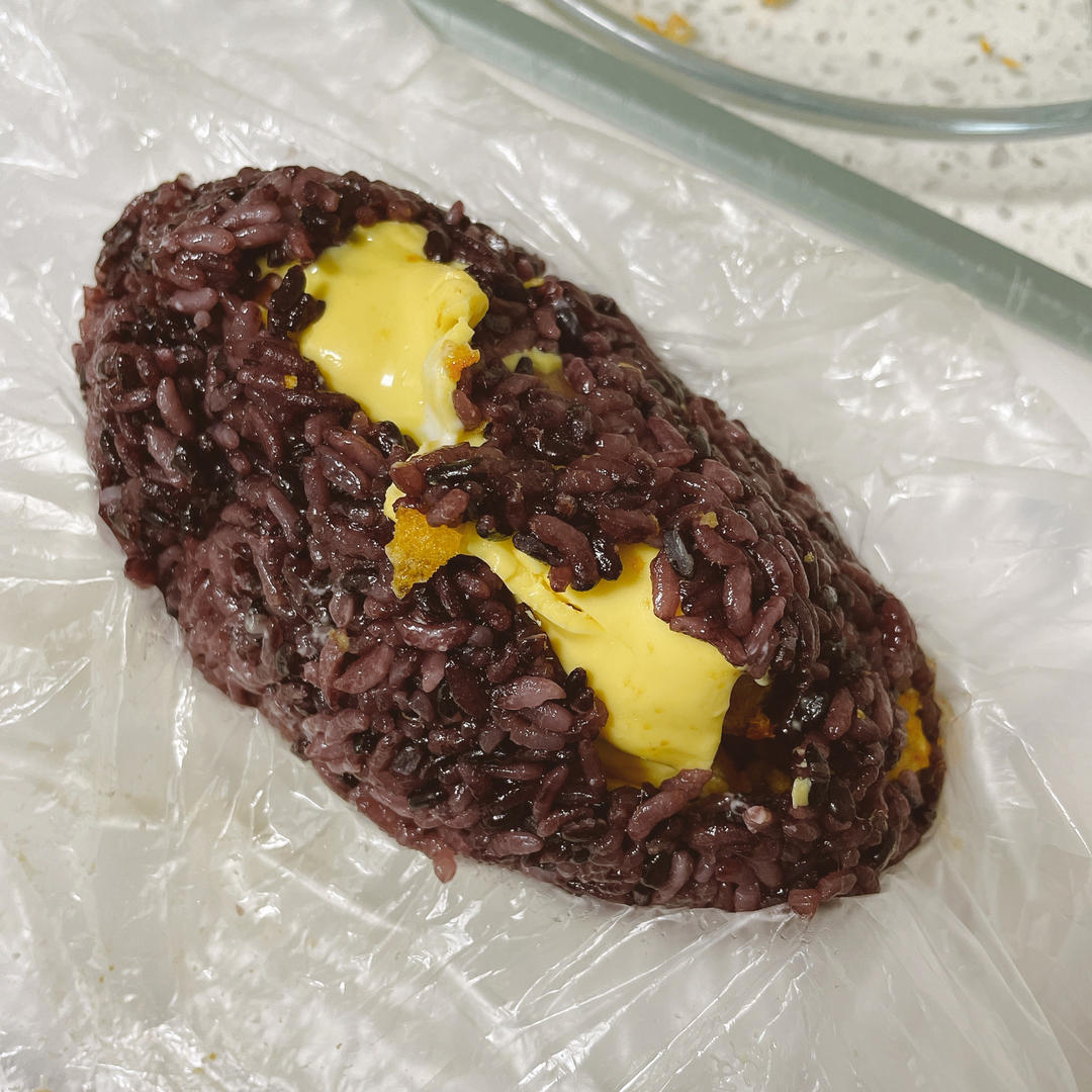 黑米粢饭团