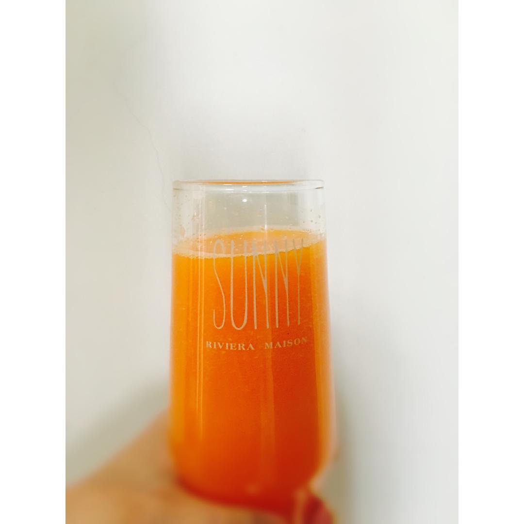 胡萝卜苹果柠檬饮