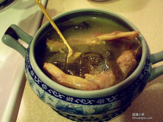 鸭掌海带汤的做法