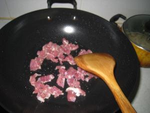 肉片炒双菇的做法 步骤4