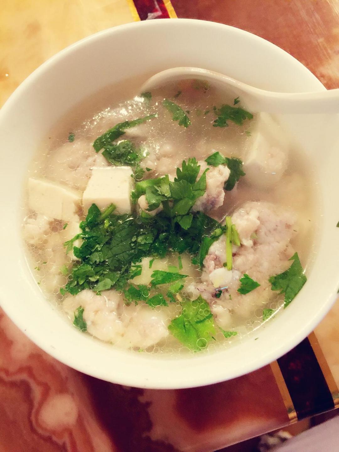 鲅鱼丸子汤的做法