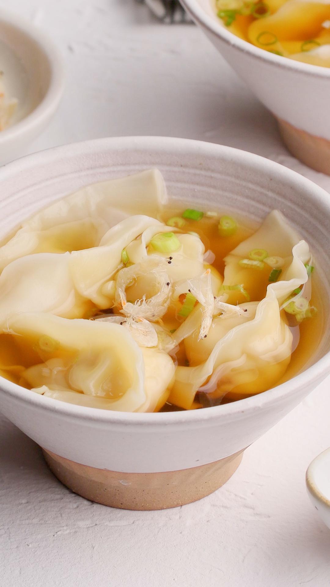 金针菇鸡肉大馄饨