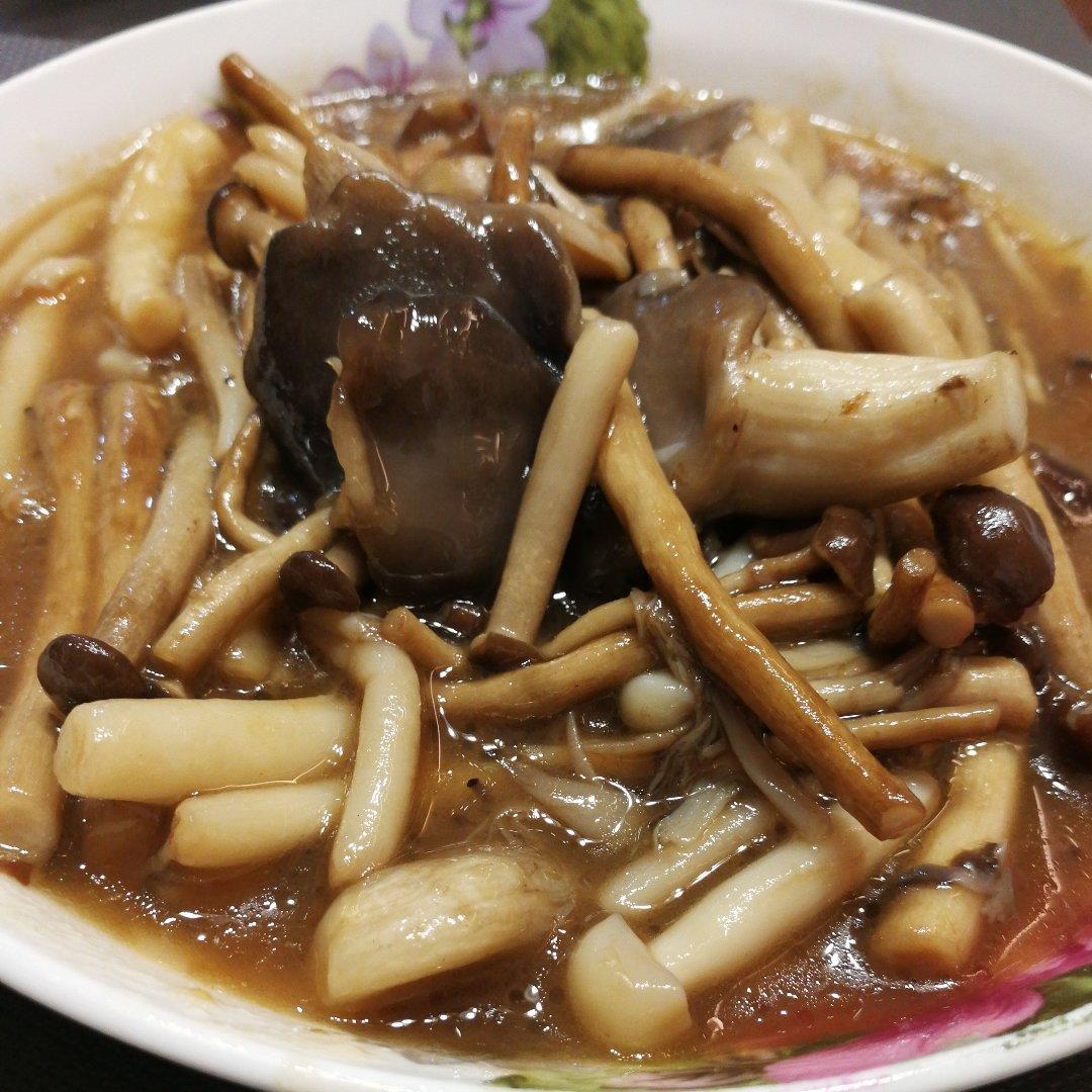 哎呦哇-做的菌菇小炒