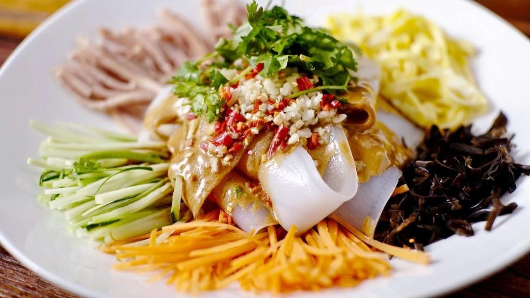 【东北五彩大拉皮】真没想到，这种东北凉皮能在家做！