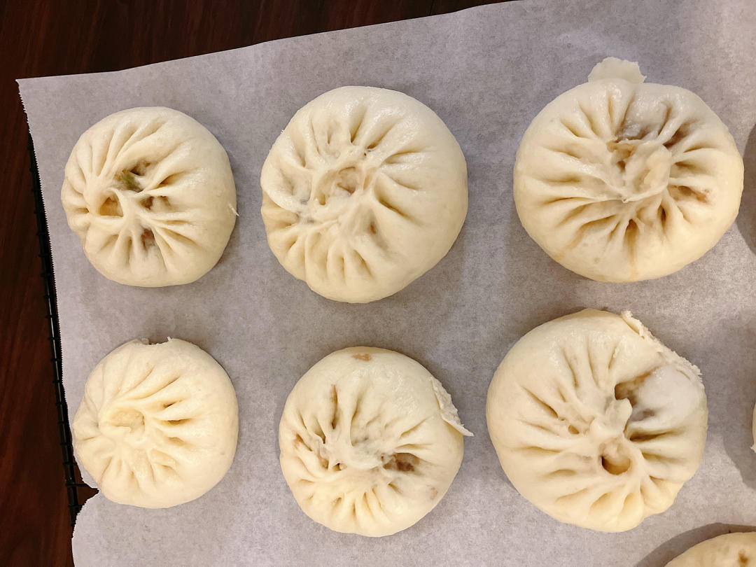 鲜美多汁的洋葱牛肉包子
