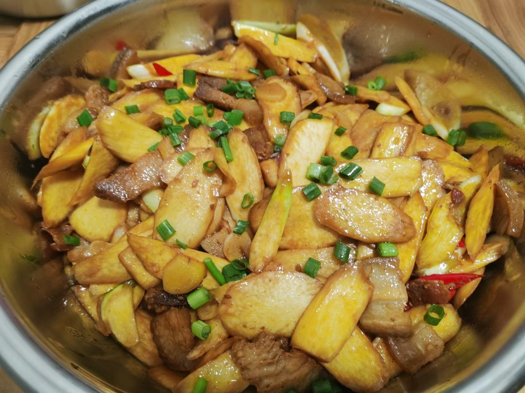 茭白炒五花肉