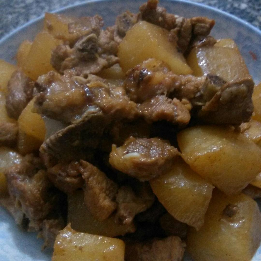 萝卜焖排骨