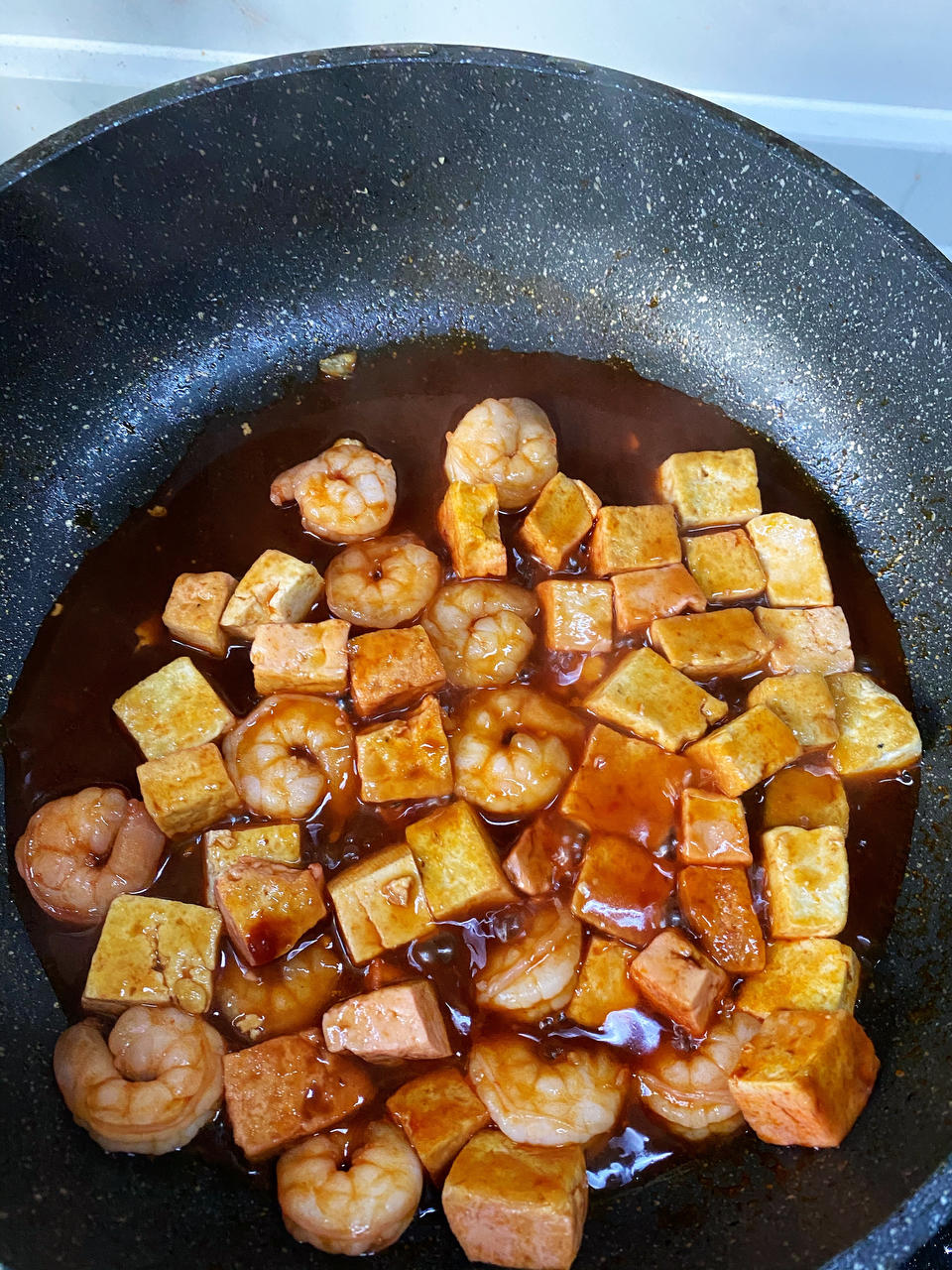 极简茄汁虾仁豆腐煲