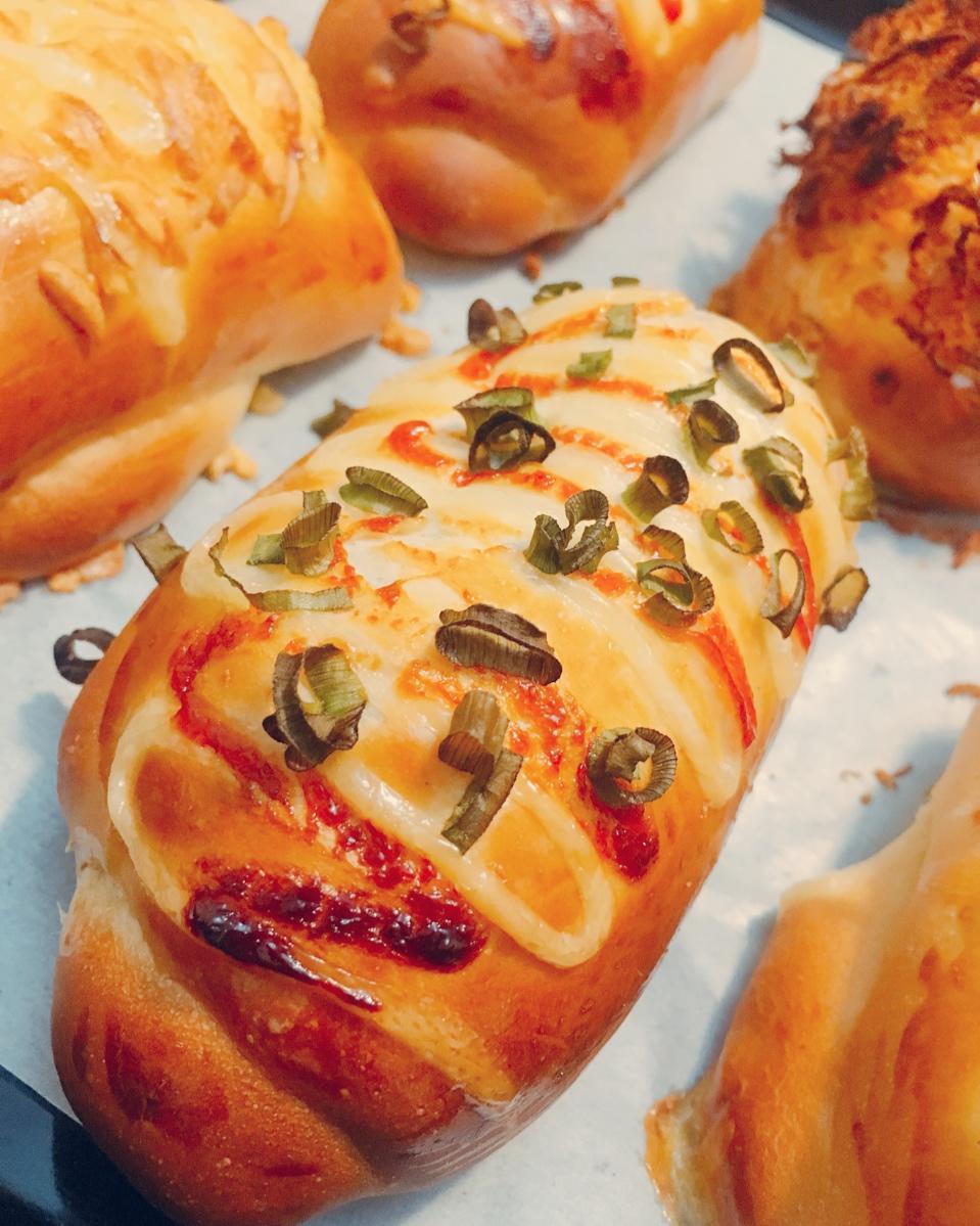 胖小茜做的葱香芝士面包