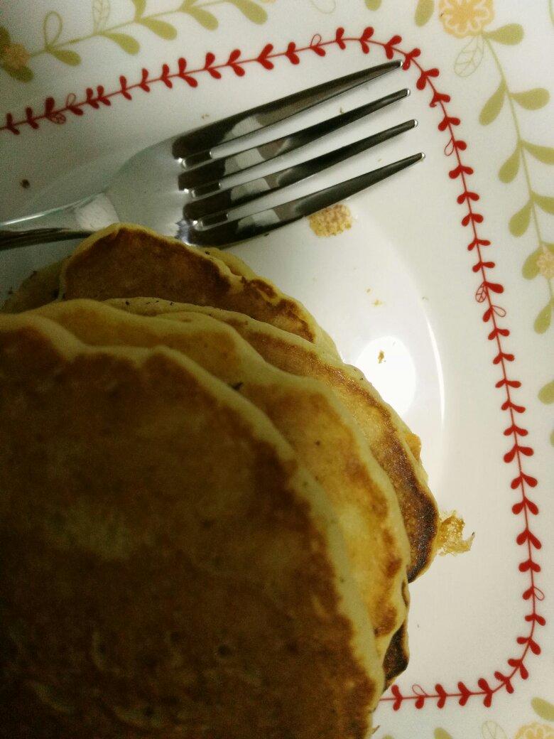 【减脂早餐】无油香蕉松饼（超简单）