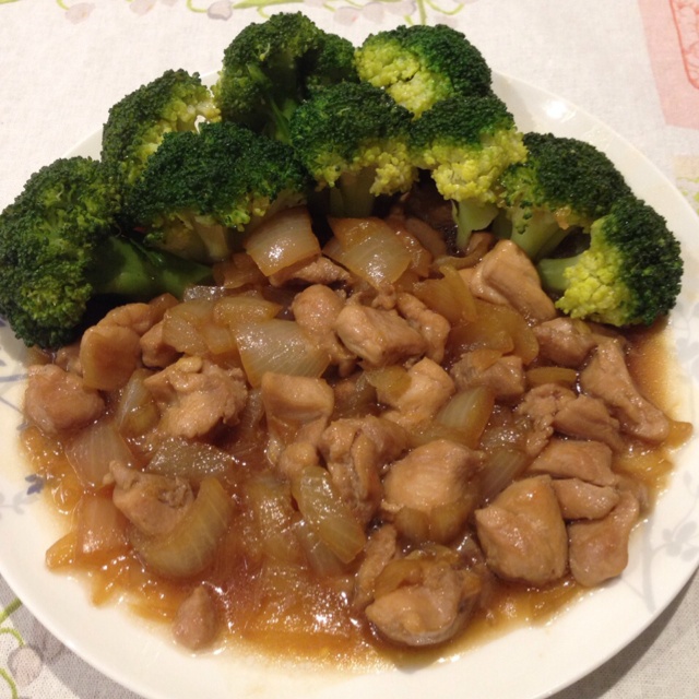 洋葱烩鸡腿肉