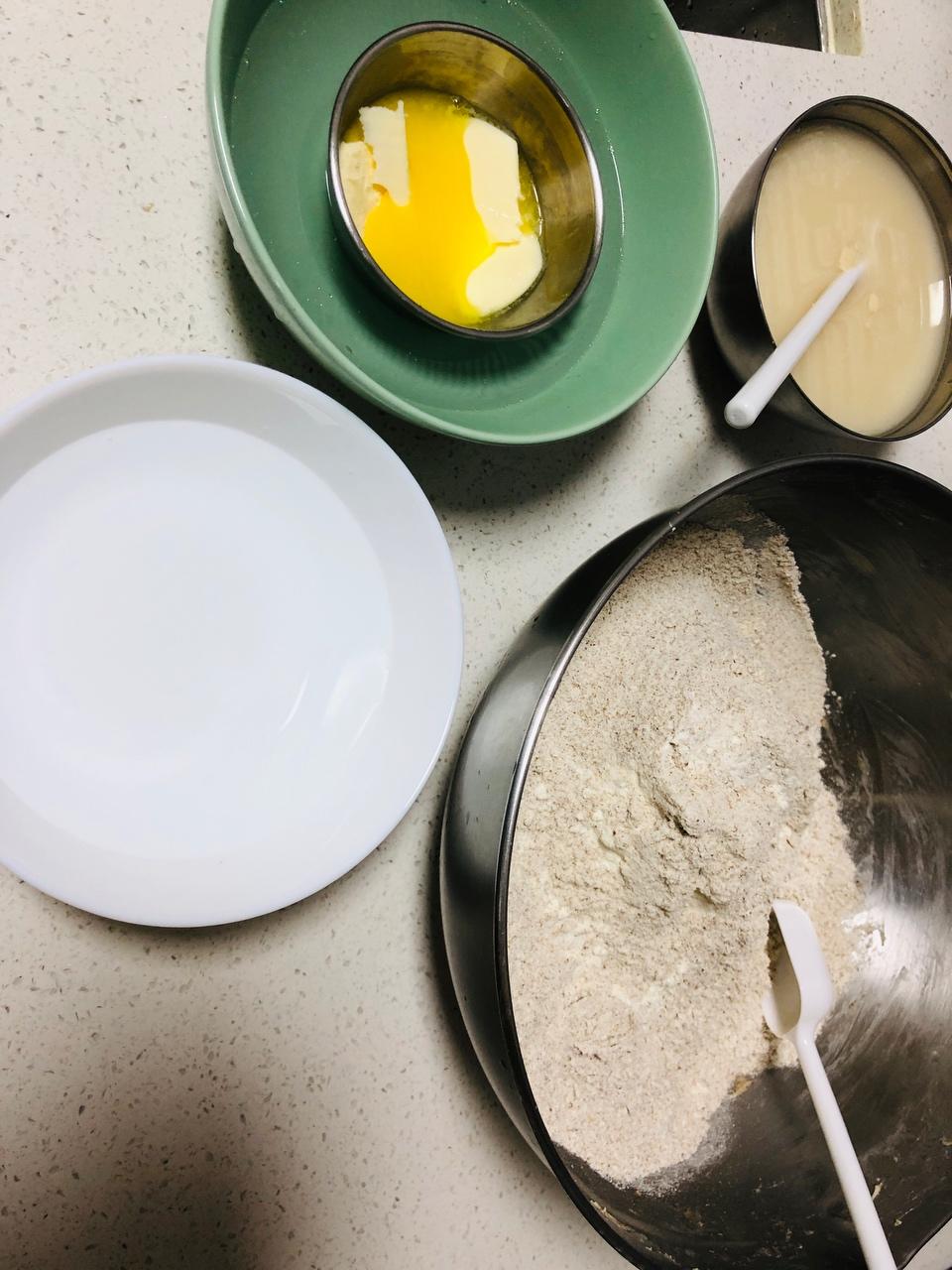 纯奶手撕吐司的做法 步骤1