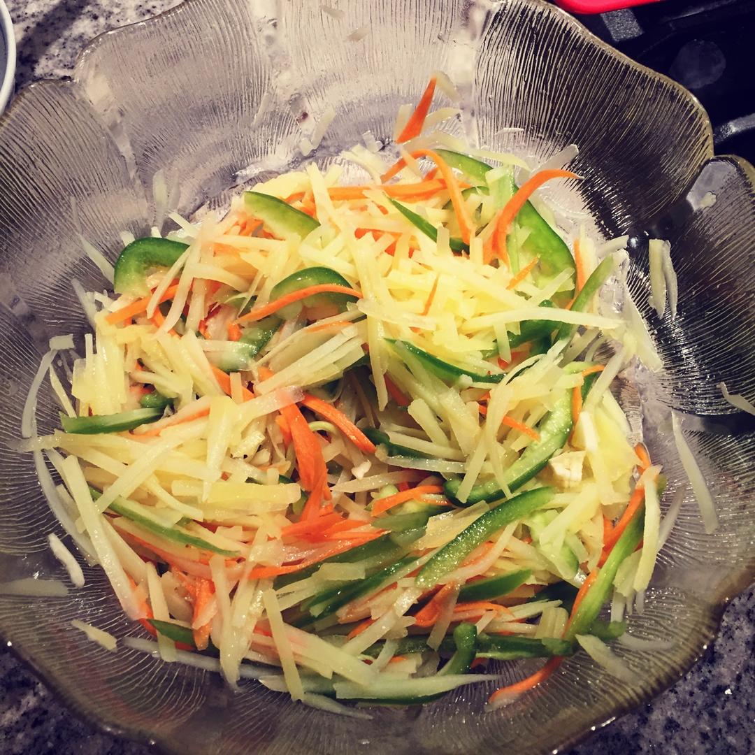 凉拌土豆丝