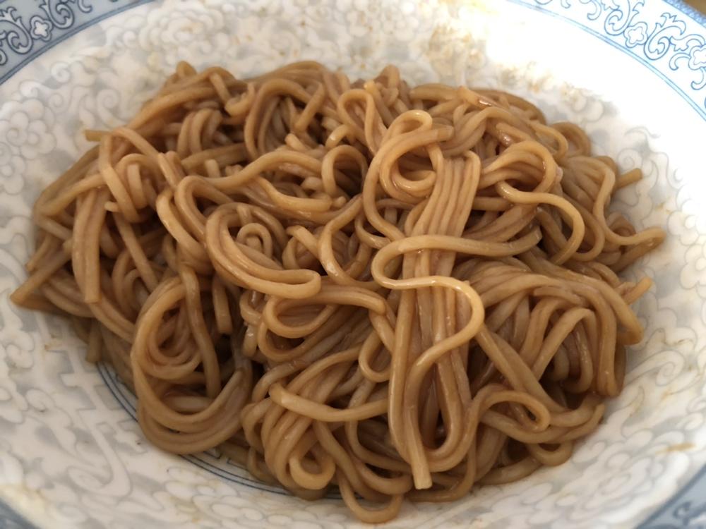 葱油拌面 每个人的心中都有一碗葱油面 经典又快手