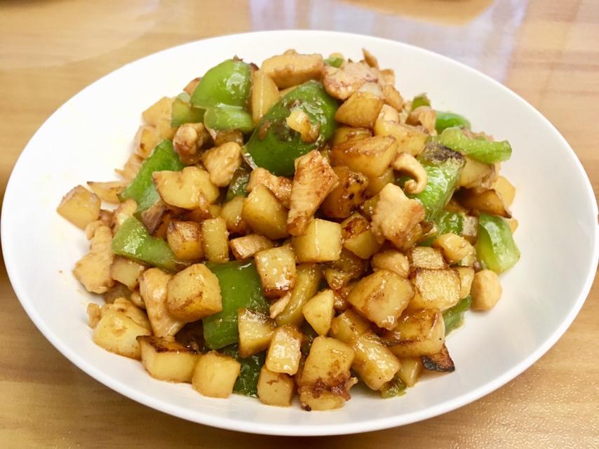 一道怎么做都好吃的干煎土豆鸡丁（红烧，咖喱，椒盐，孜然）