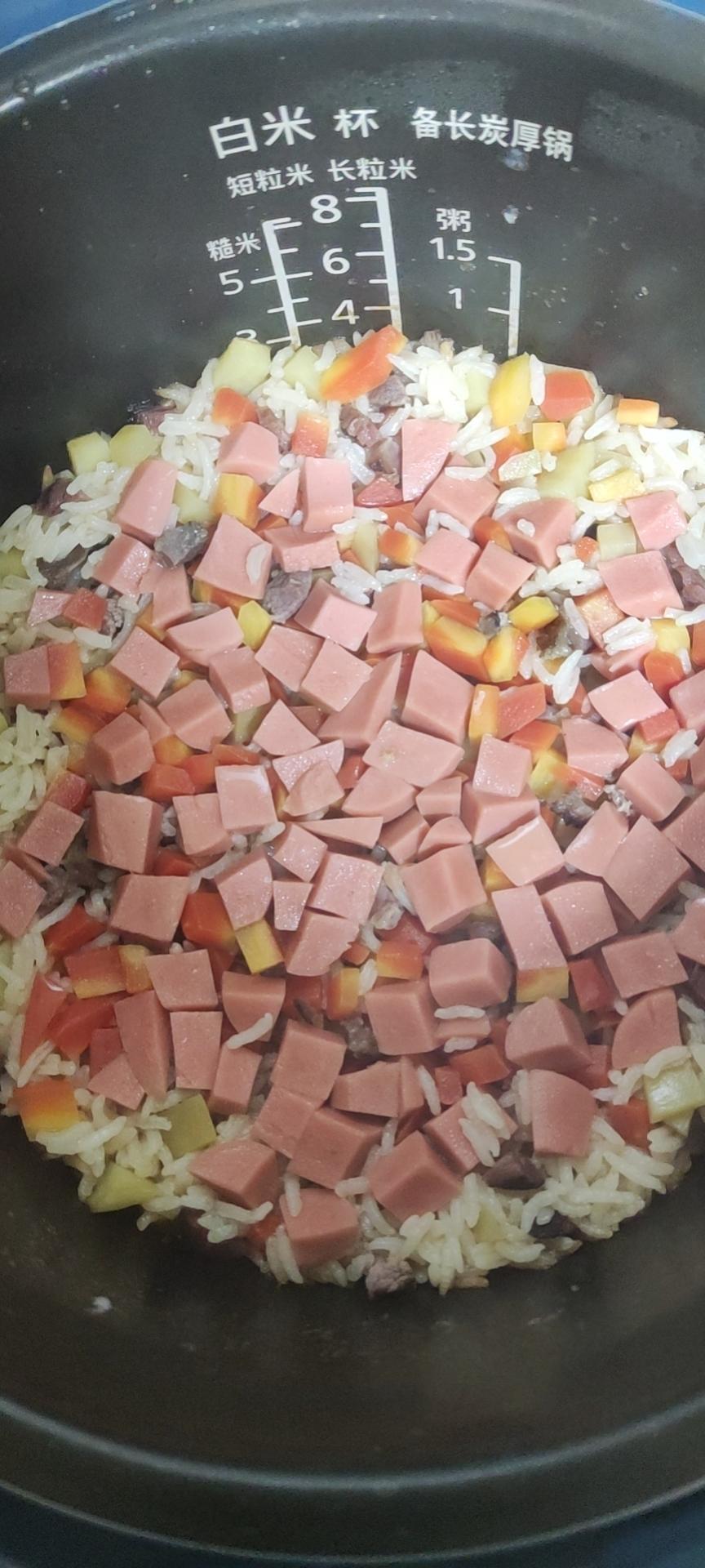 全网最好吃的网红焖米饭，做出了煲仔饭的赶脚，俩儿子抢着吃