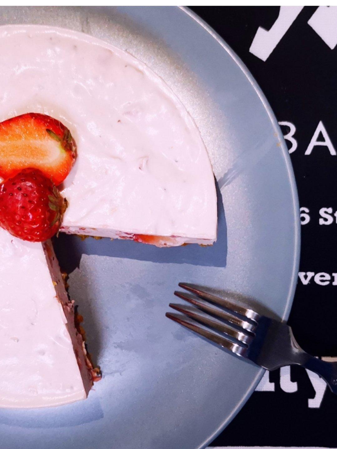 《Tinrry下午茶》教你做草莓芝士慕斯（6寸配方）