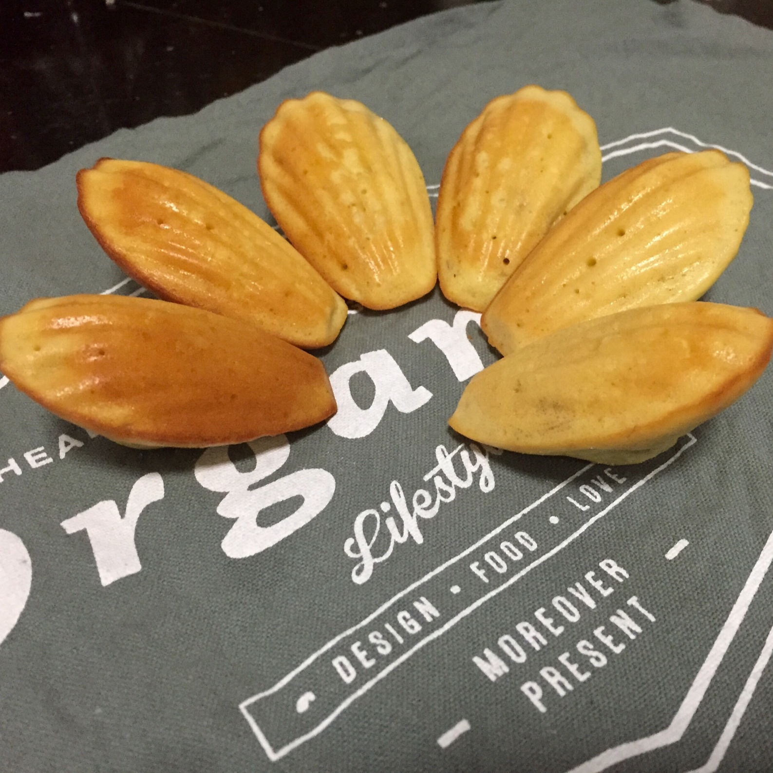 香蕉牛奶玛德琳