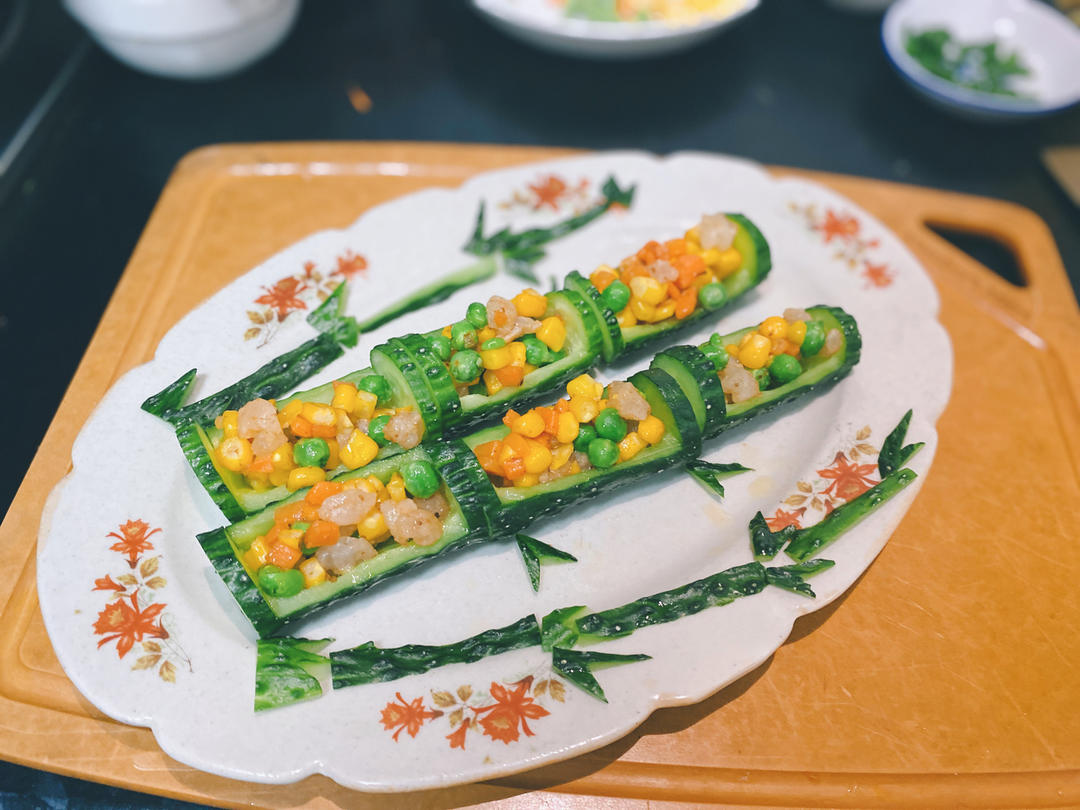 翠竹报春节节高