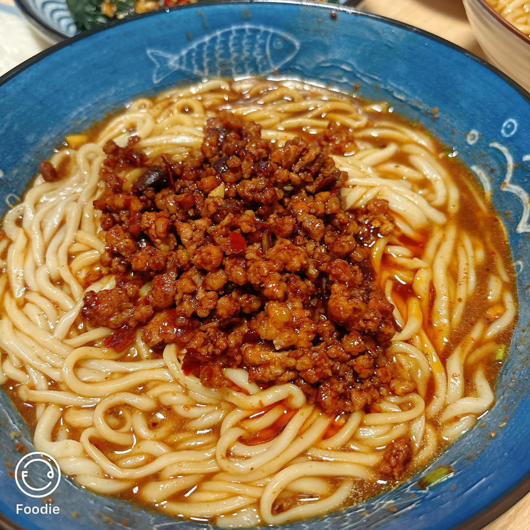 自制家常版重庆小面，香辣过瘾10分钟搞定