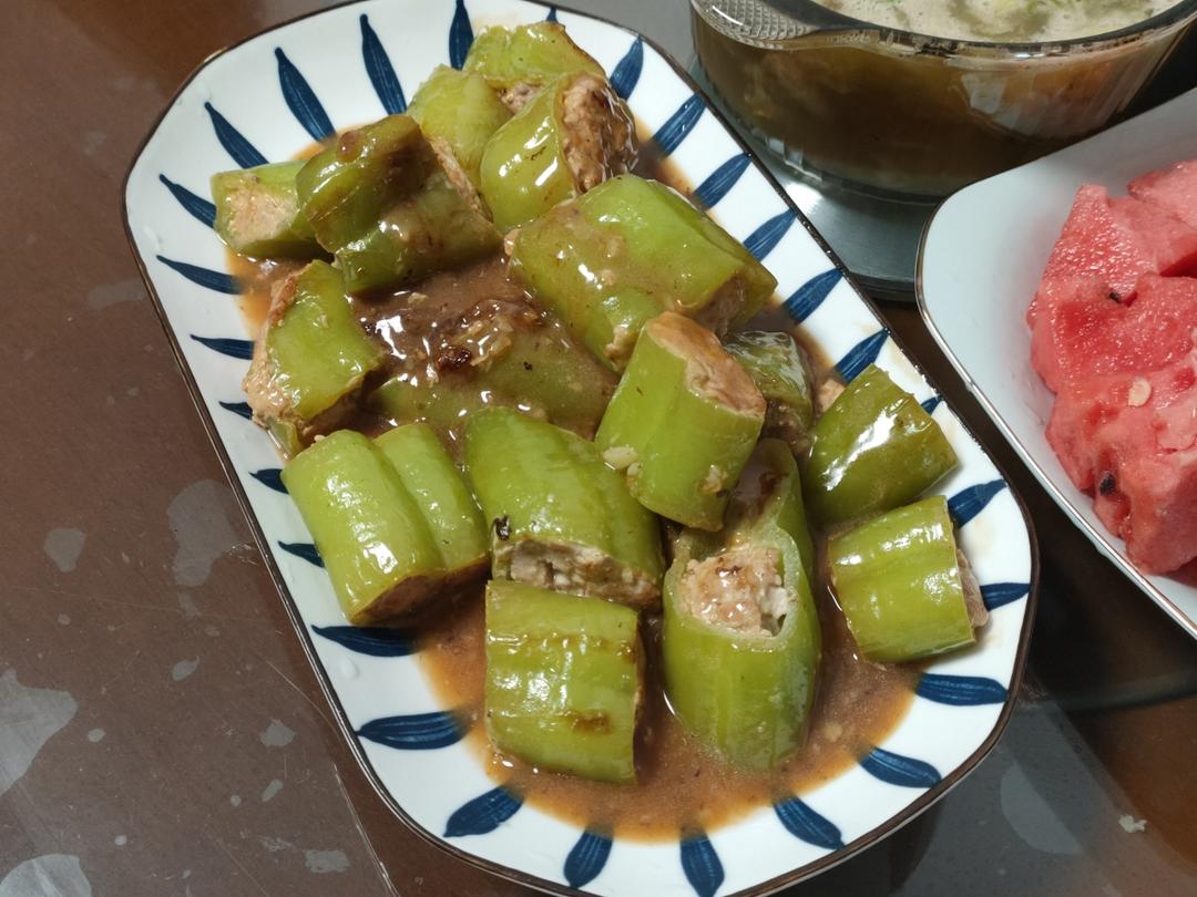 一口一个超过瘾——青椒酿肉