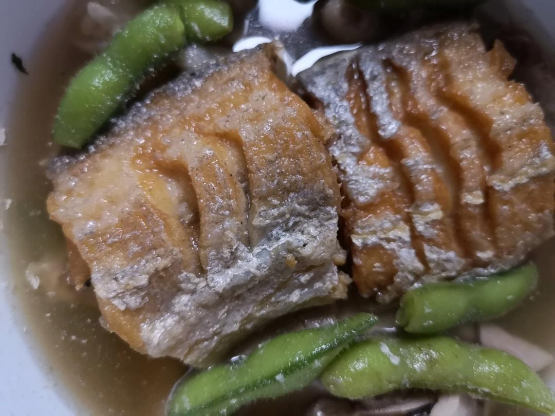 焦香酥脆干炸带鱼
