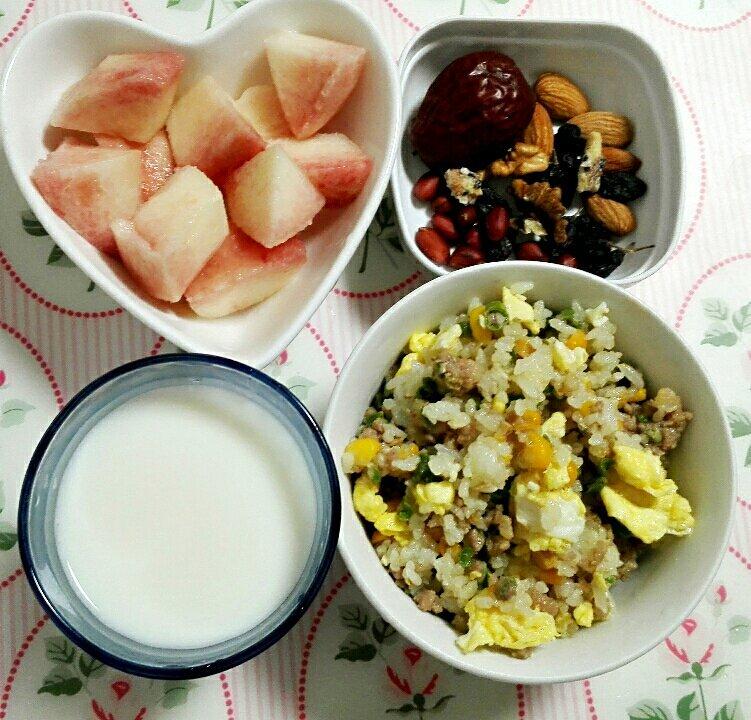 肉馅变身扬州炒饭