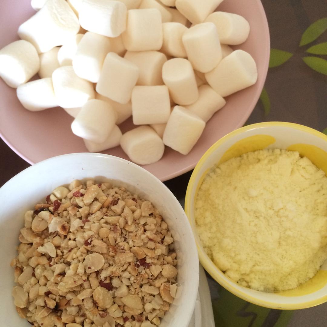 超简易微波炉花生牛轧糖