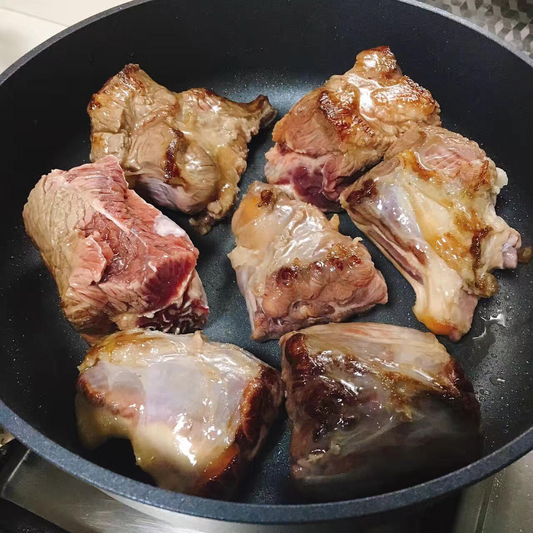 红酒烩牛肉