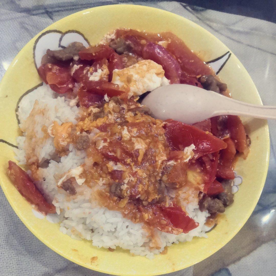 番茄滑蛋牛肉饭