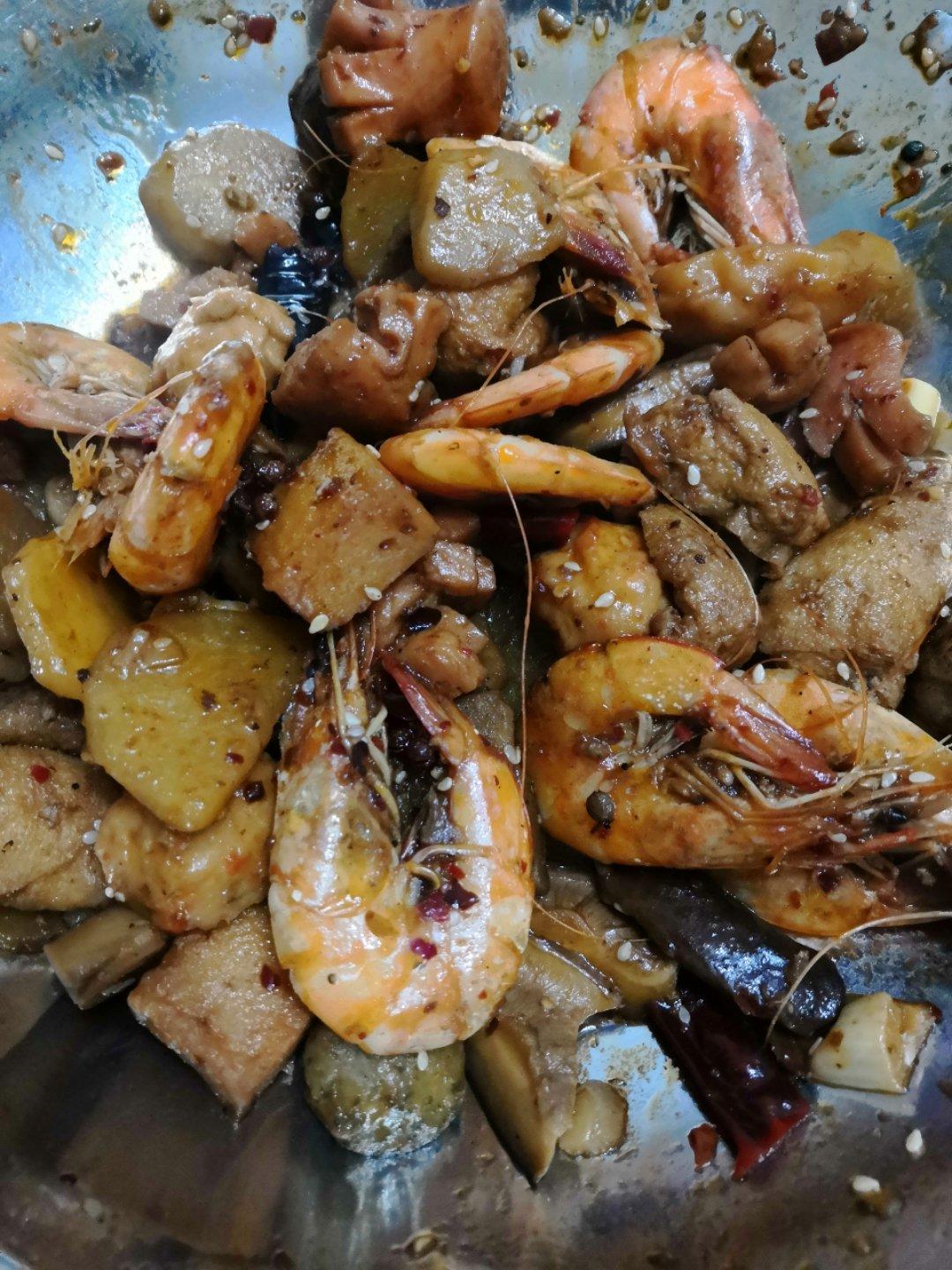 厨师长教你：“麻辣香锅”的正宗做法，看得口水直流 ！