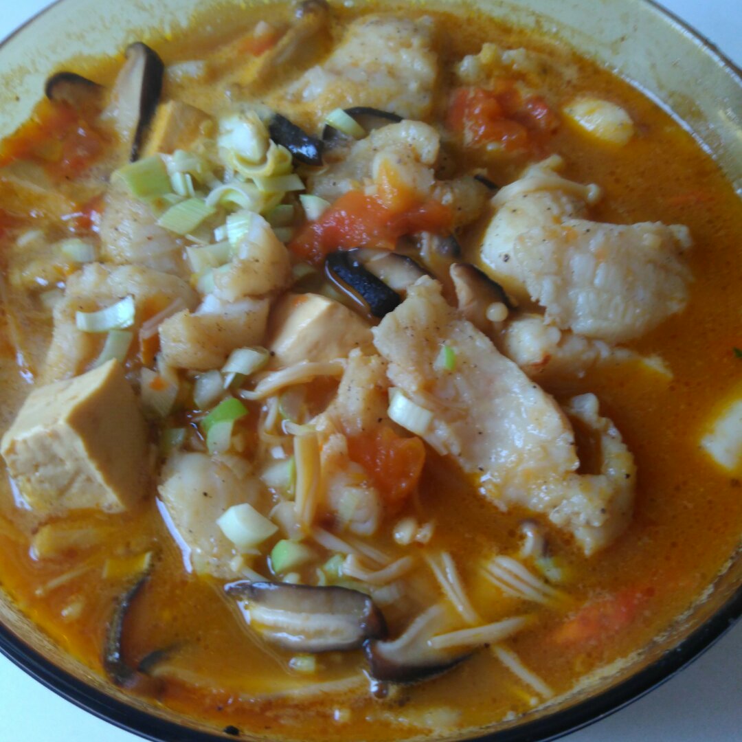 龙利鱼豆腐煲