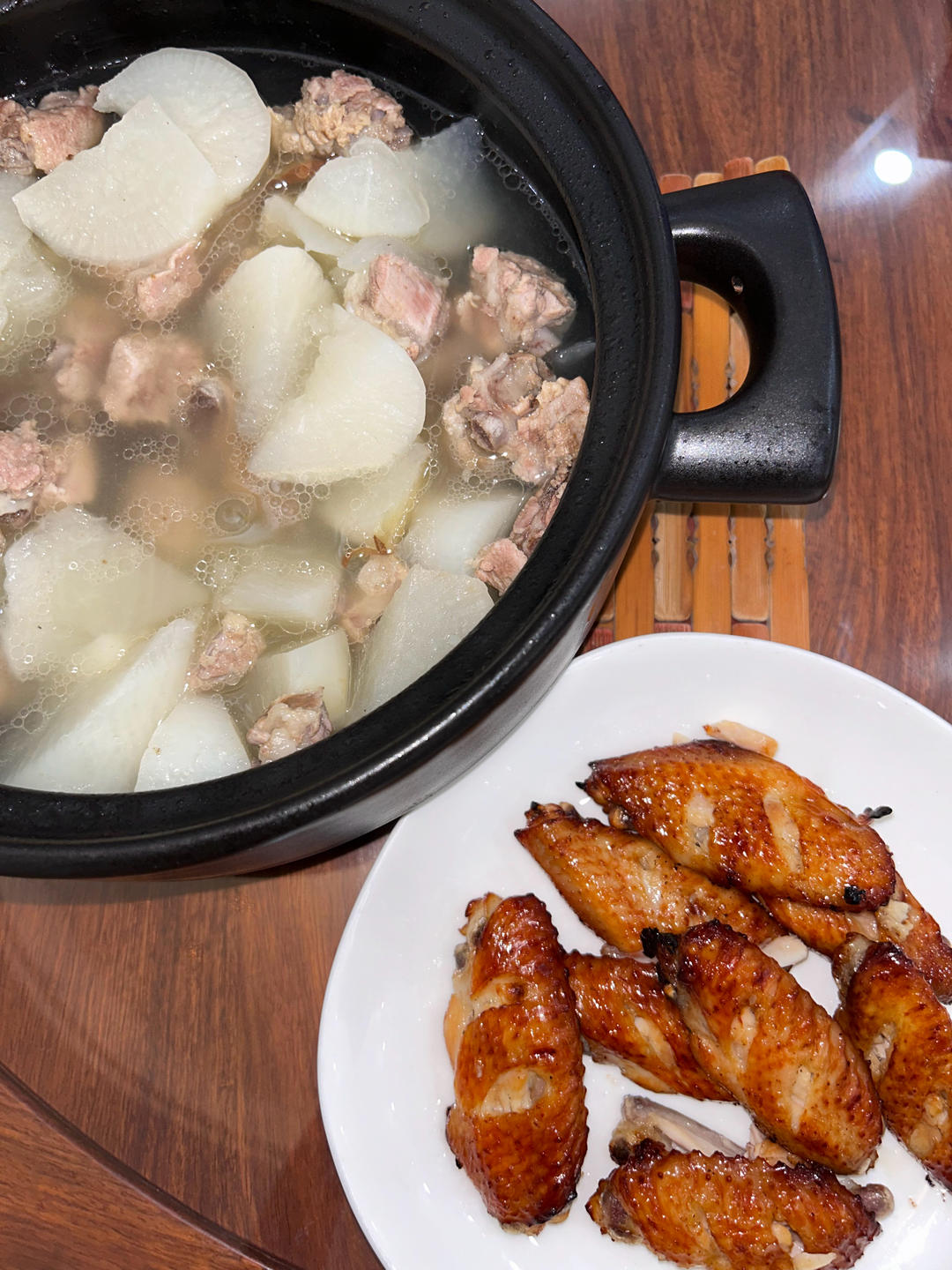 萝卜炖排骨-秋冬懒人汤