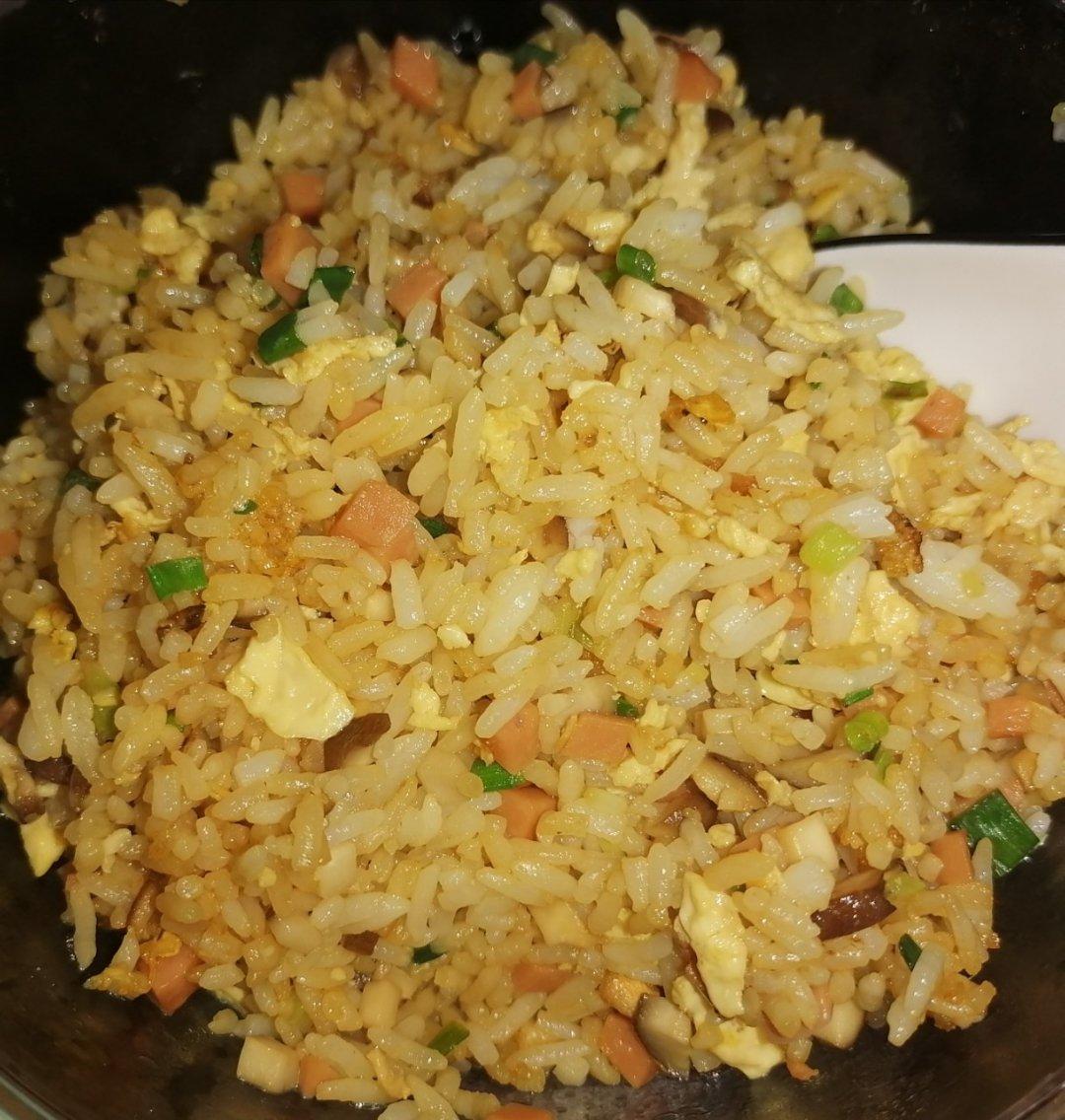 酱油蛋炒饭不可能难吃