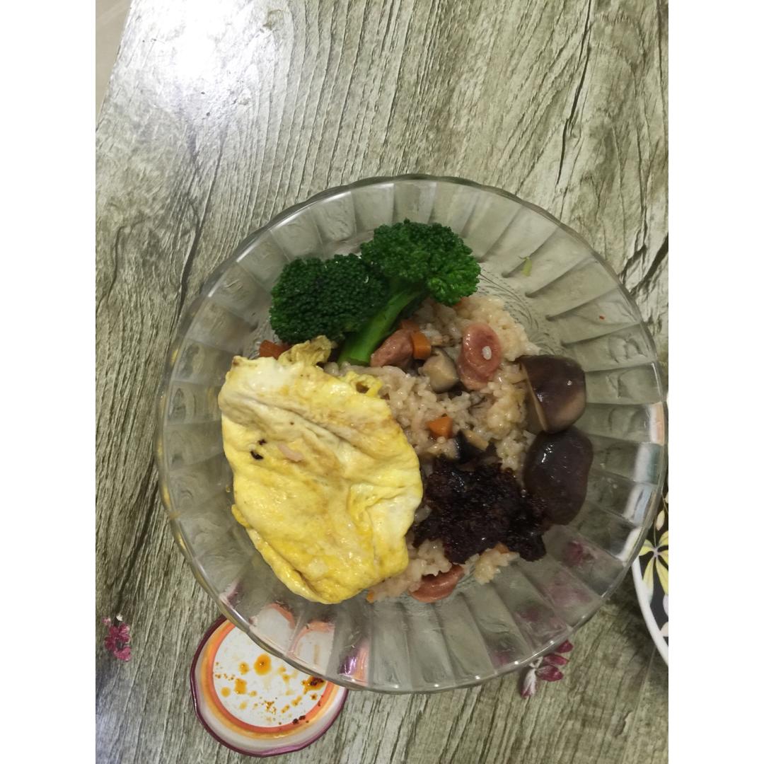 电饭锅版香菇腊肠饭