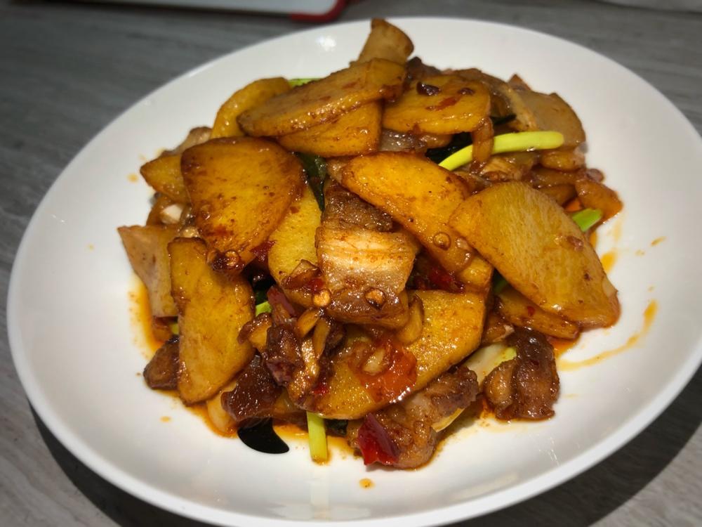 土豆回锅肉