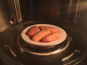 五分钟自制蜜汁新奥尔良烤翅（微波炉版）的做法 步骤3