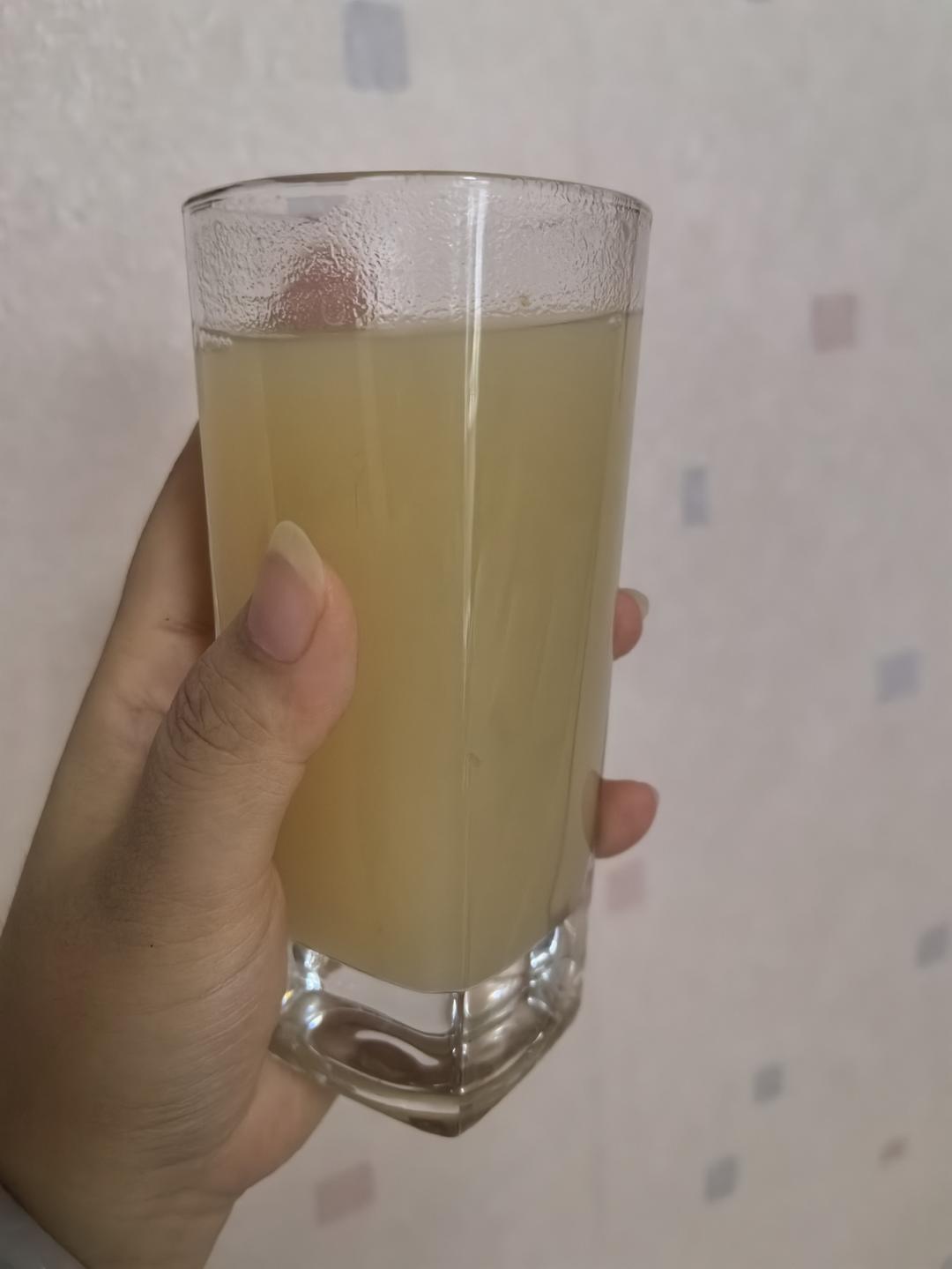 鲜榨苹果汁（不变色酸酸甜甜贼啦好喝）