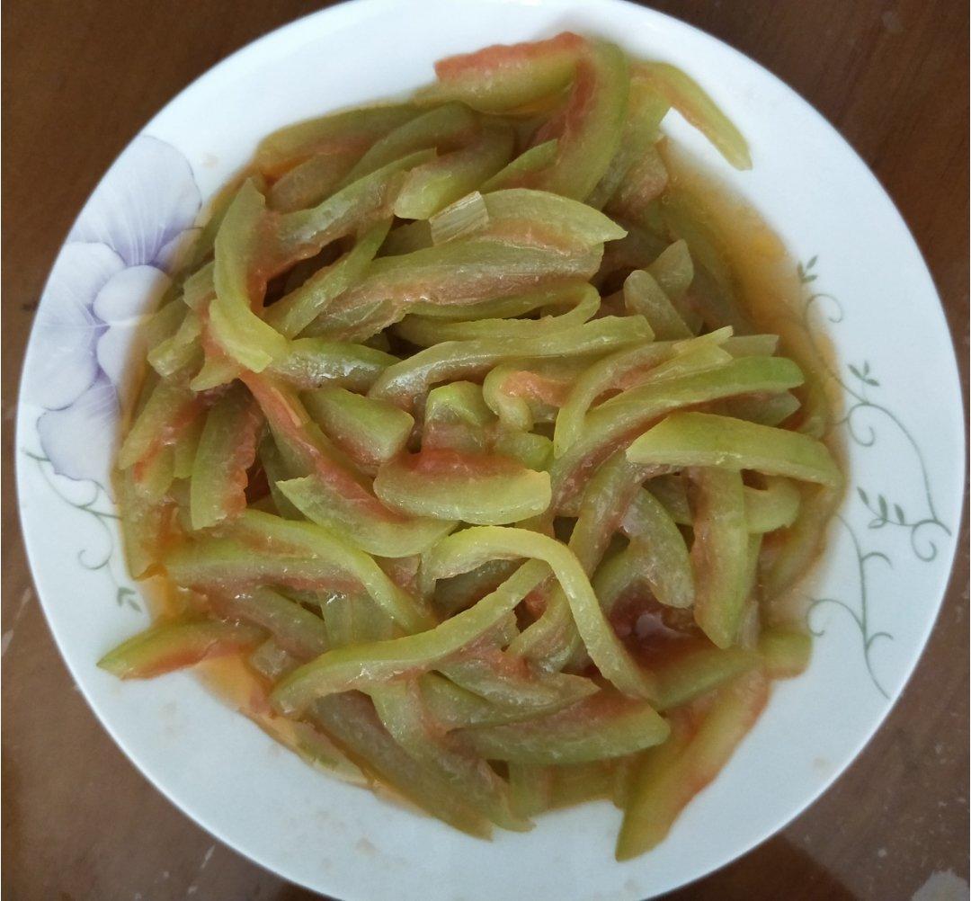 凉拌西瓜皮
