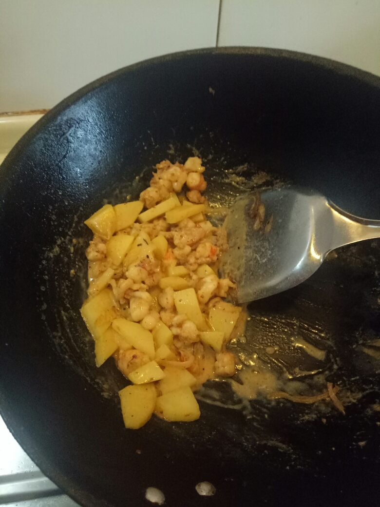 洋葱土豆虾焗饭的做法 步骤5