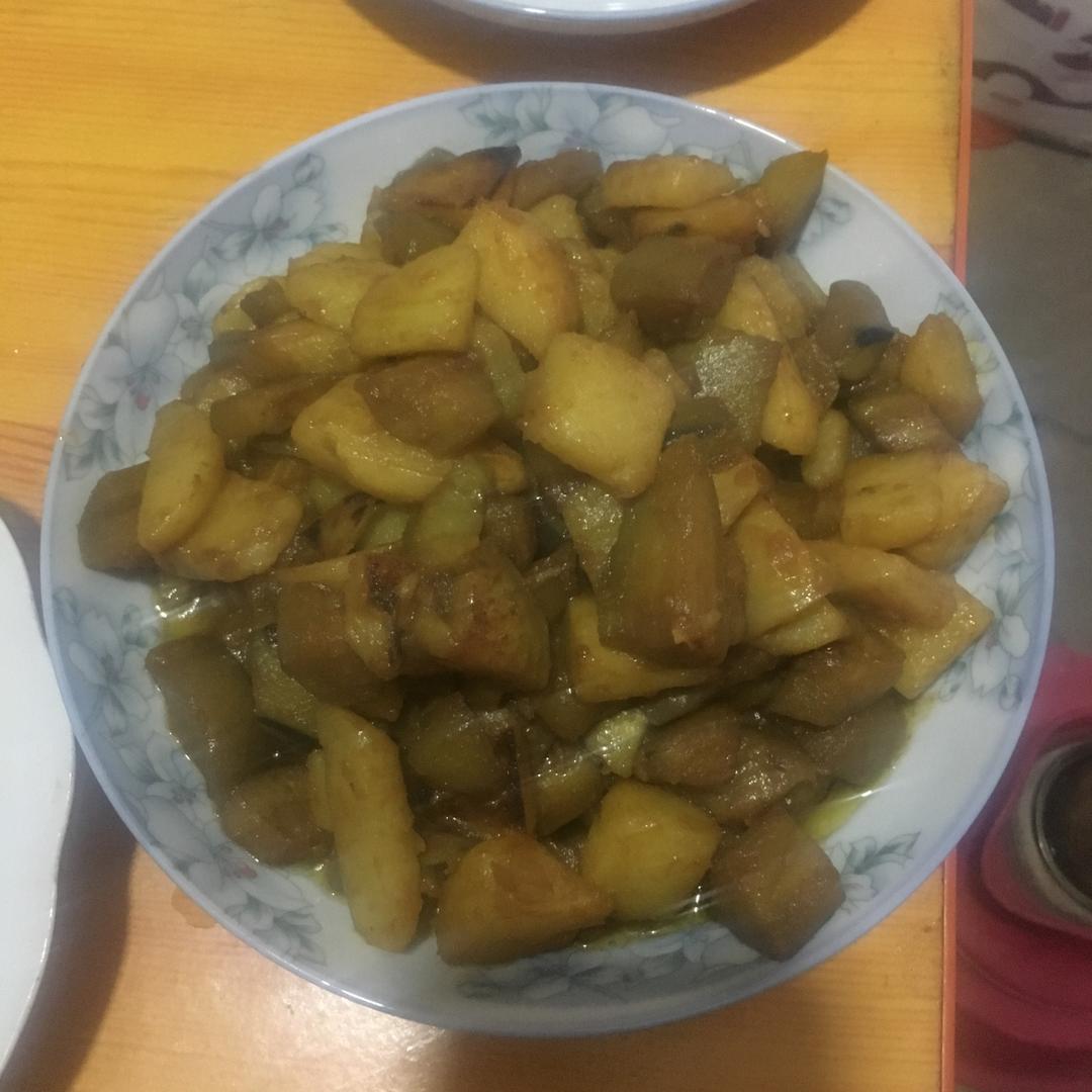 土豆焖茄子