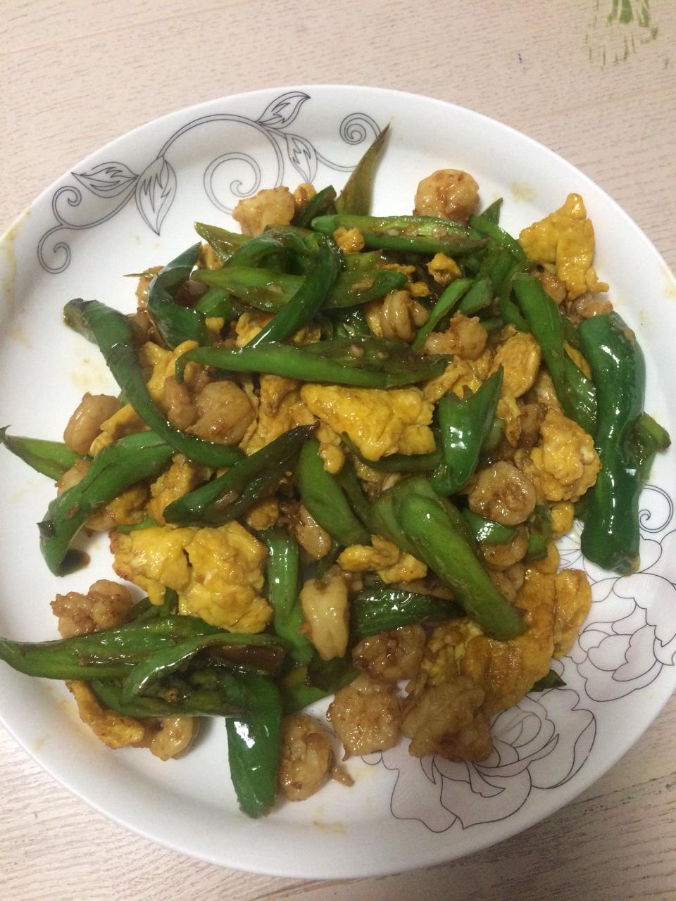 虾仁炒鸡蛋青椒