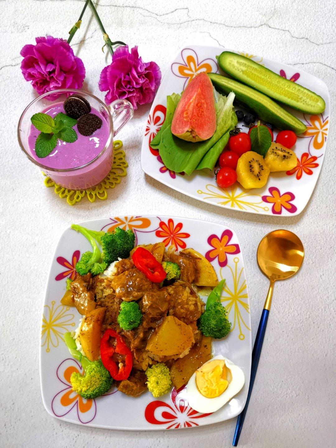 香浓咖喱牛肉饭&麻辣牛肉面