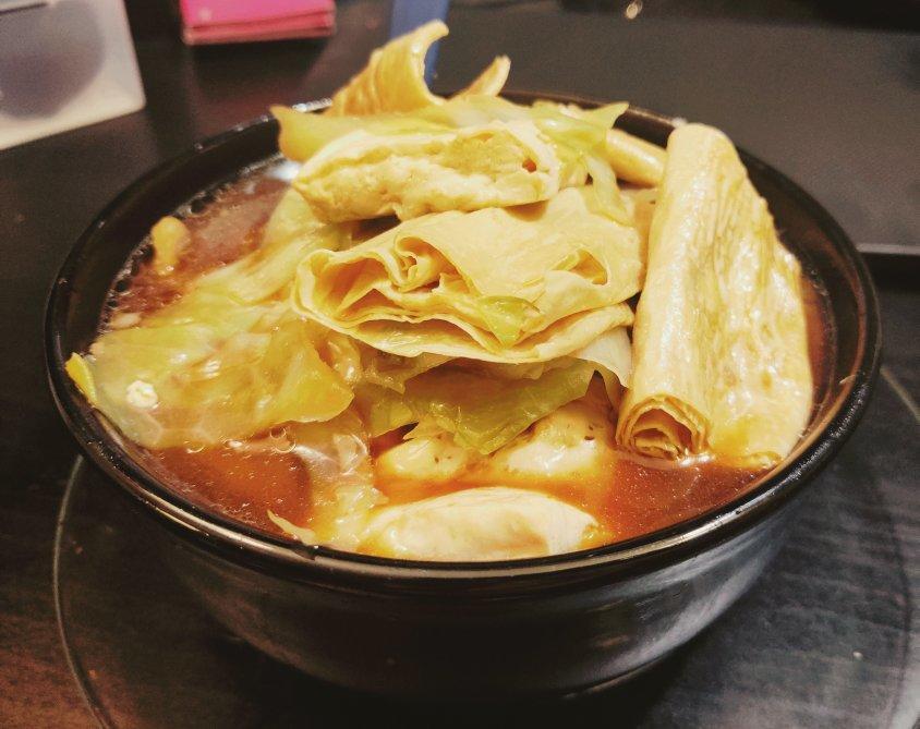 家常白菜炖粉条加豆腐泡