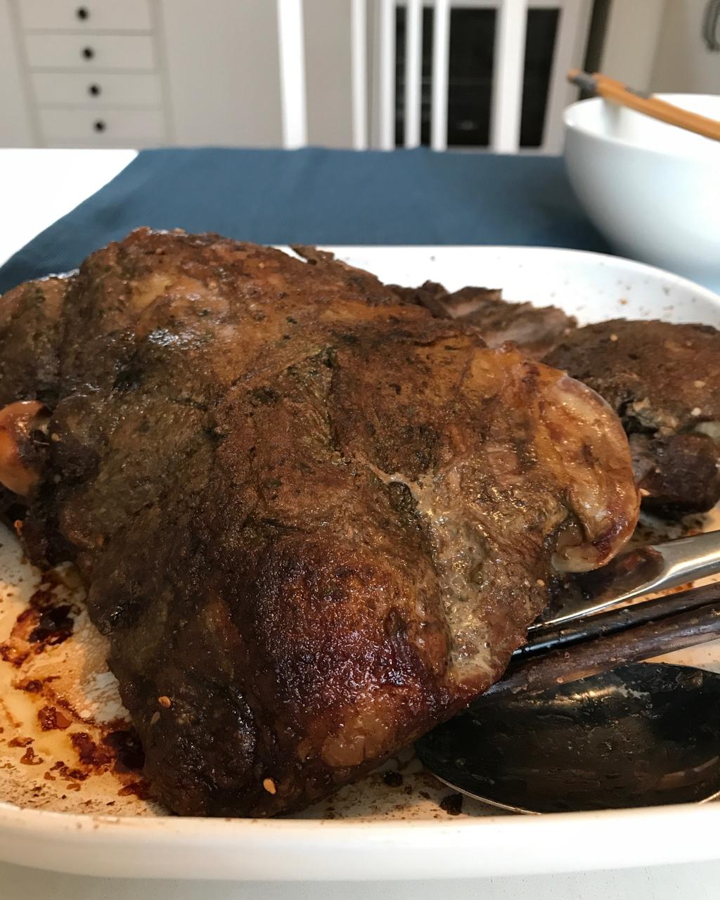 孜然蒜香烤羊腿