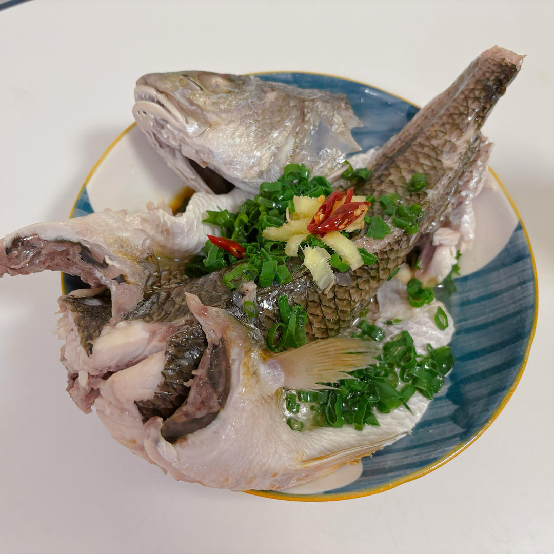 10分钟做 清蒸鲈鱼 （附切鱼图解）